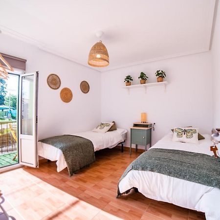 Casa Lopez Bed and Breakfast Avilés Exteriör bild