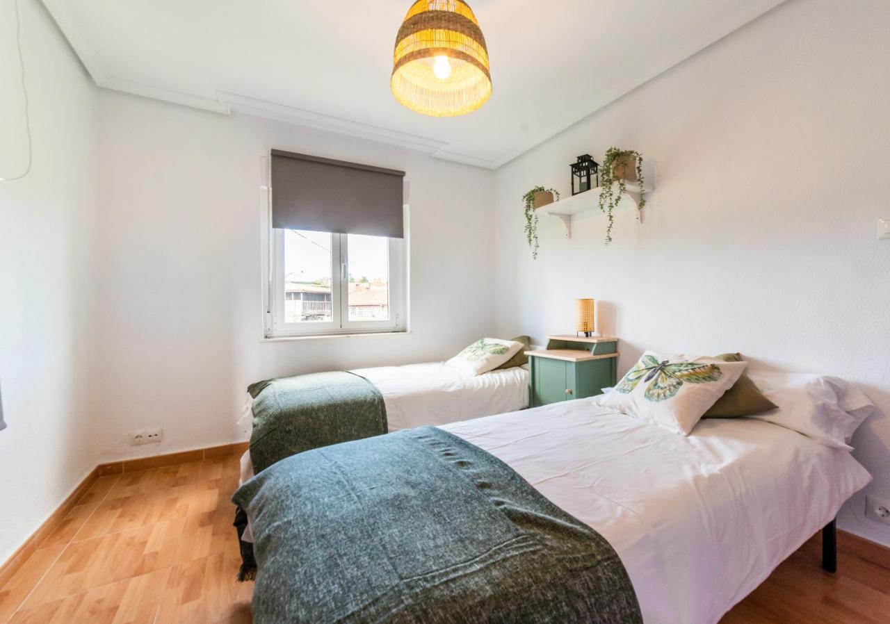 Casa Lopez Bed and Breakfast Avilés Exteriör bild