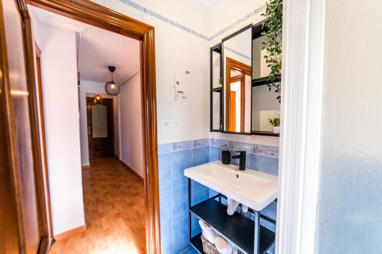 Casa Lopez Bed and Breakfast Avilés Exteriör bild