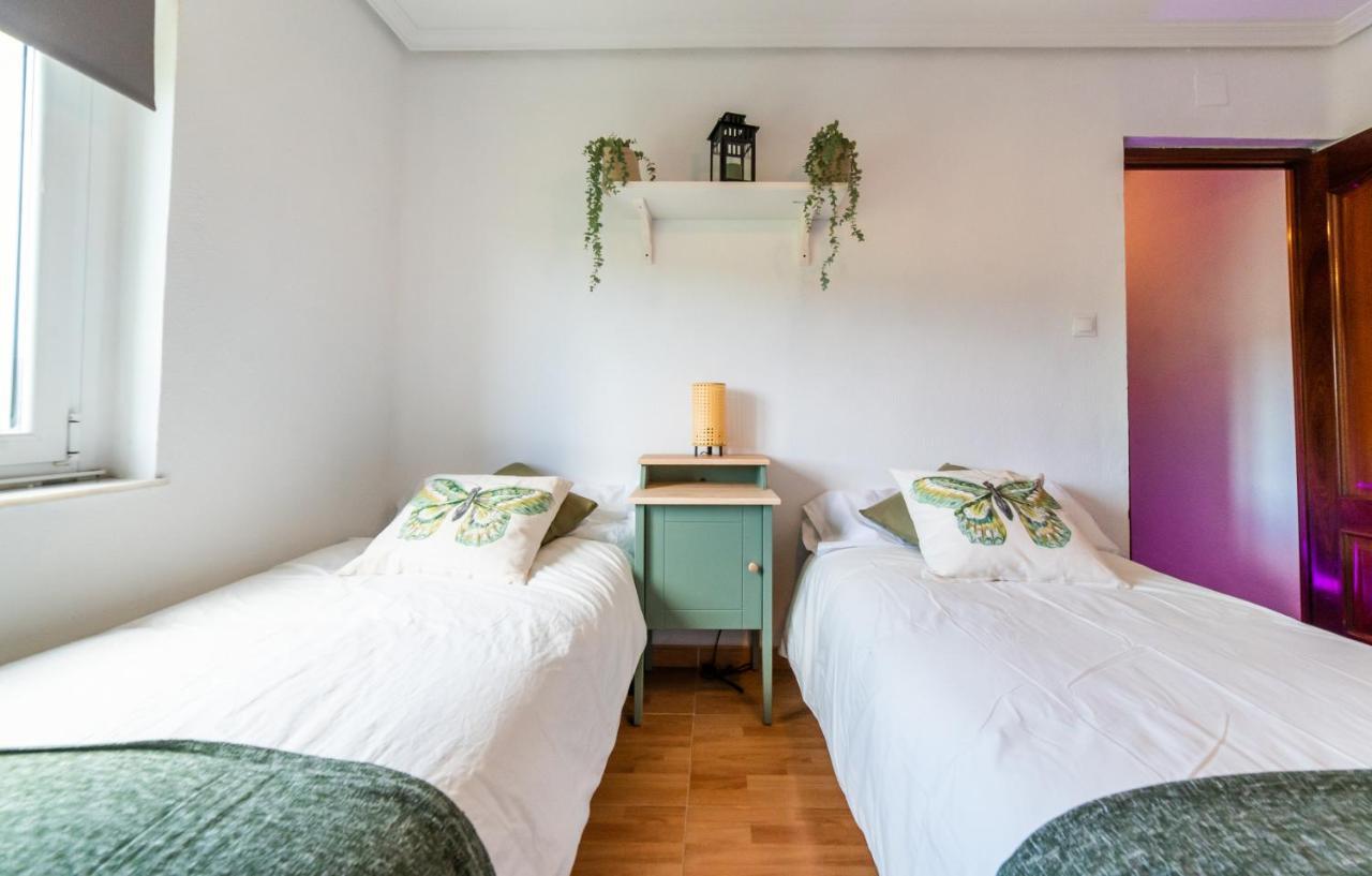 Casa Lopez Bed and Breakfast Avilés Exteriör bild