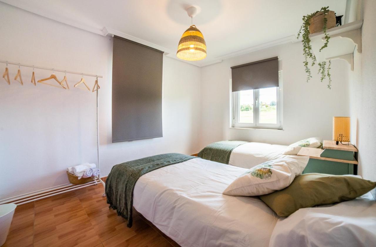 Casa Lopez Bed and Breakfast Avilés Exteriör bild