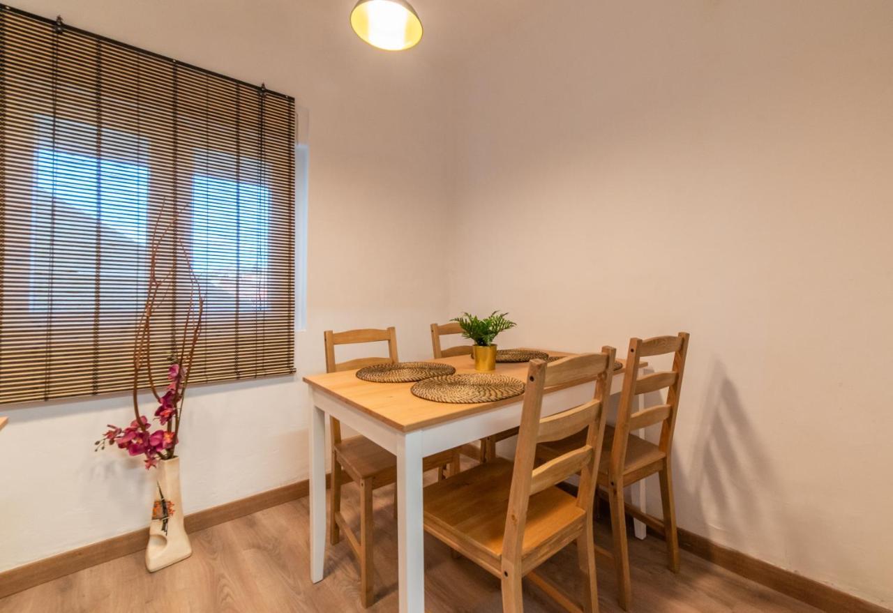 Casa Lopez Bed and Breakfast Avilés Exteriör bild