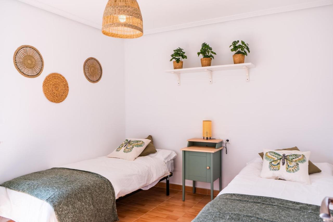 Casa Lopez Bed and Breakfast Avilés Exteriör bild